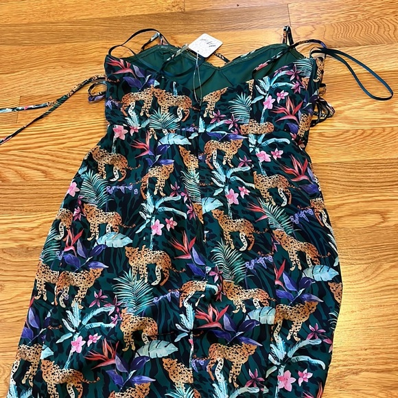 NWT Fame & Partners Elham Dress Size 6 - Picture 16 of 16